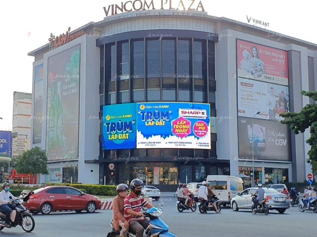 Báo giá quảng cáo ngoài trời tại Việt Nam bị ảnh hưởng bởi những yếu tố nào? 2