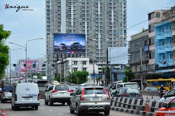 Khám phá thế giới quảng cáo ngoài trời đặc sắc tại Thái Lan 23